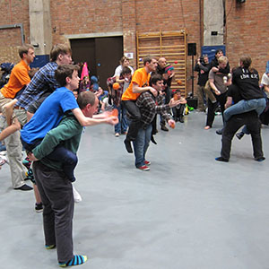 3-ball-piggyback-gladiators